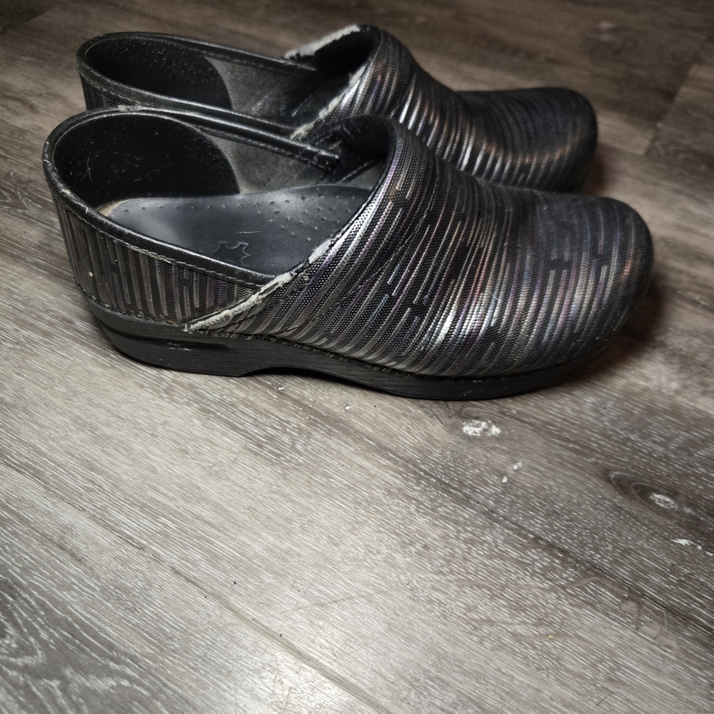 Dansko Clog Size 38 US 7.5/8 Metallic Striped Nurse Shoe - Picture 5 of 11